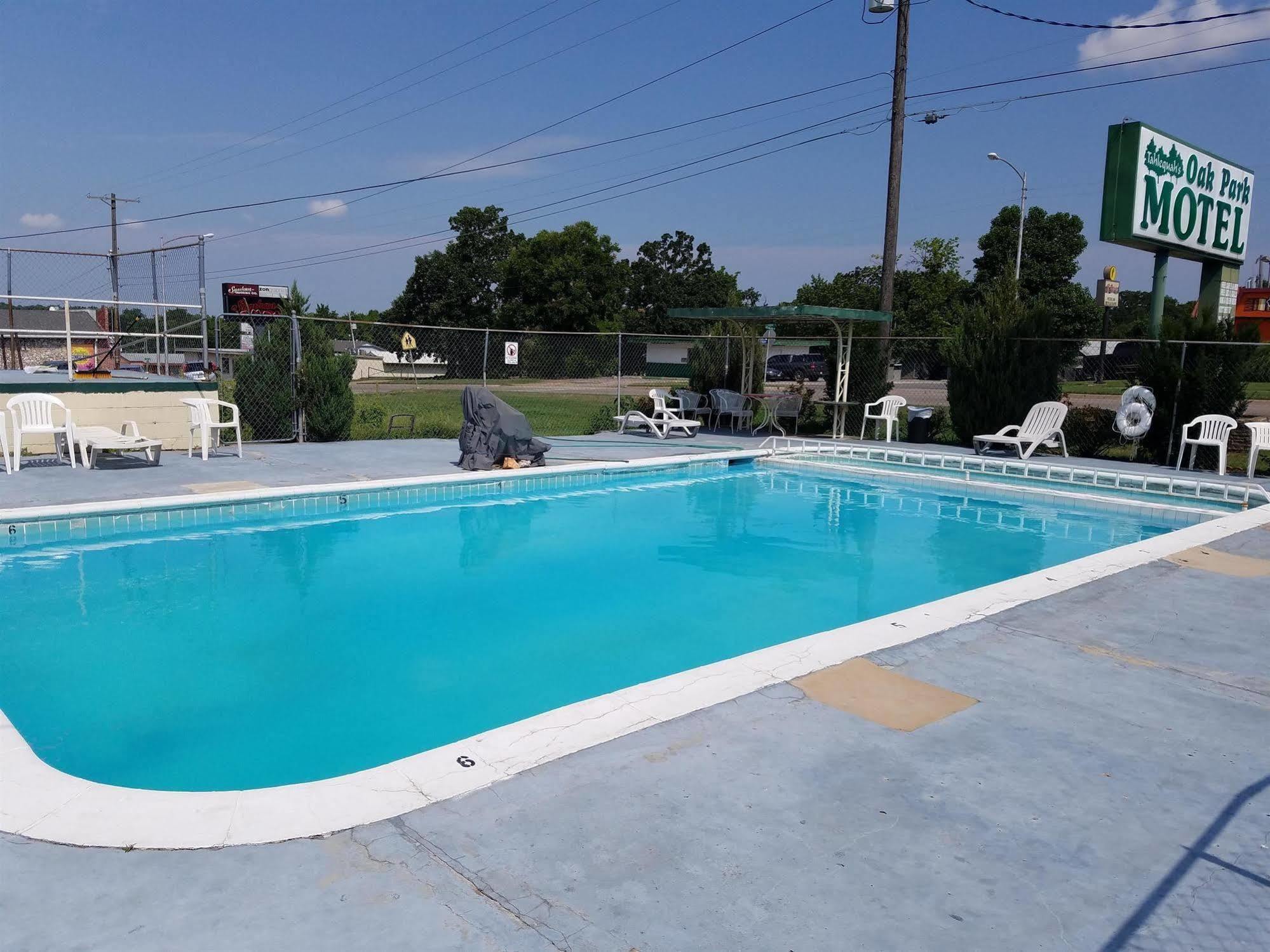 Oak Park Motel Tahlequah Esterno foto